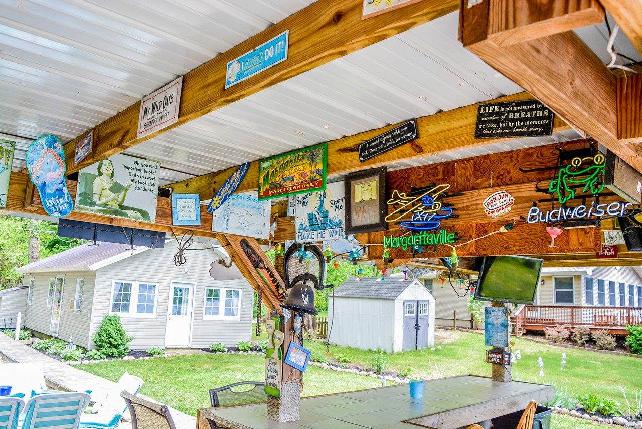 2 Bedroom Lakefront Home on Lake Lavine in Coldwater Michigan