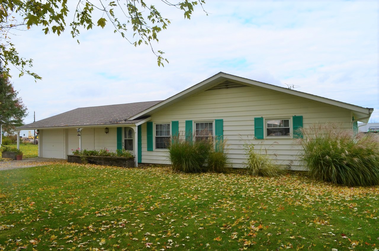 3 bedroom, 2 full bath ranch home in Woodburn, Indiana Scheerer