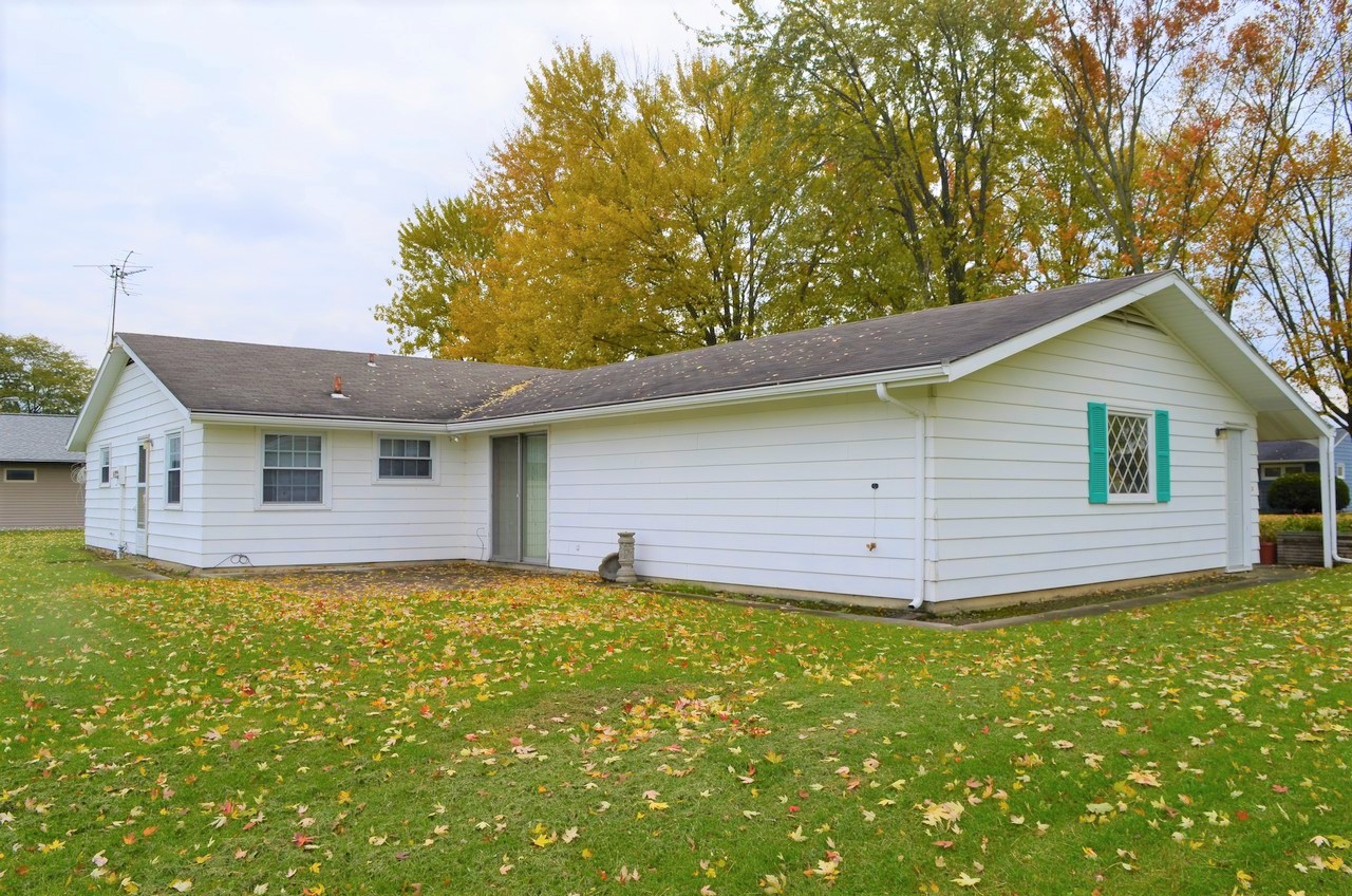 3 bedroom, 2 full bath ranch home in Woodburn, Indiana Scheerer