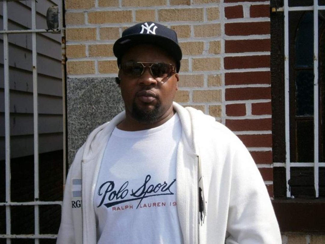 Troy Colbert's album, IN Memory Of Lamont duval Racks El