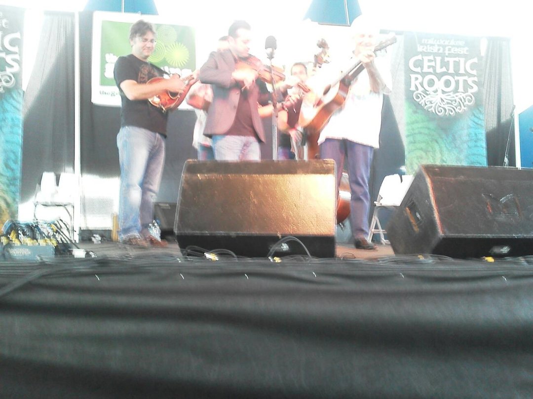 Thomas Farrell's album, Mobile Uploads