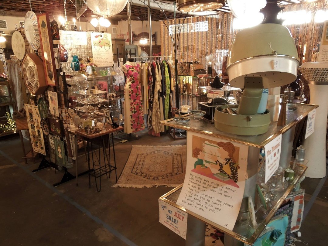 Amy Lucus' album, Mod Memories Booth at Ye Olde City Antique Mall