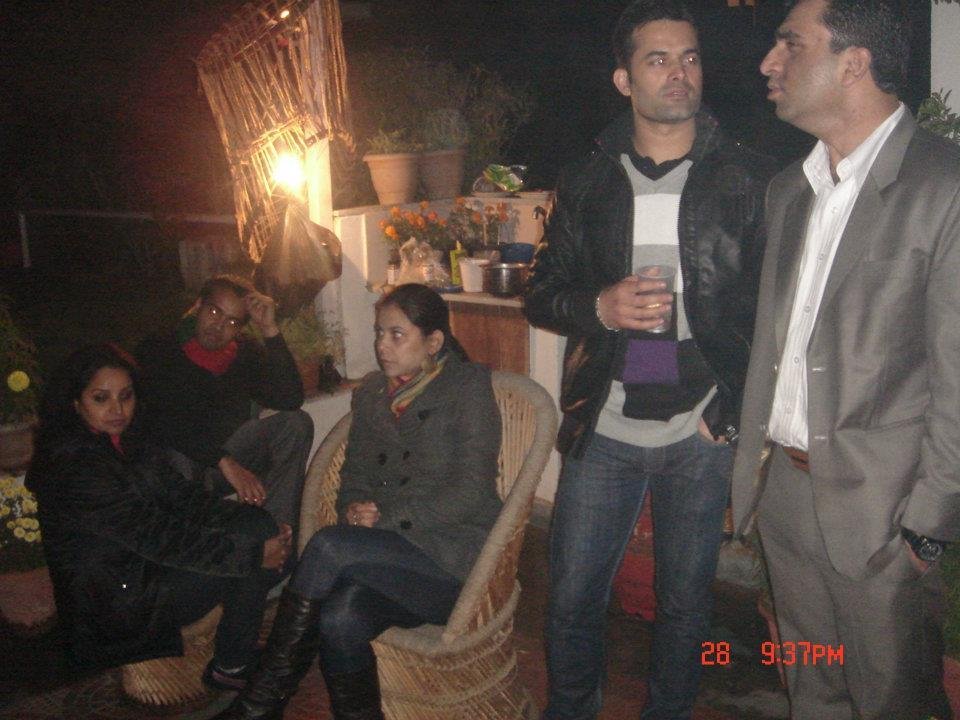 Anand Kumar's album, barbeque,bonfire, n oak grovians !!!