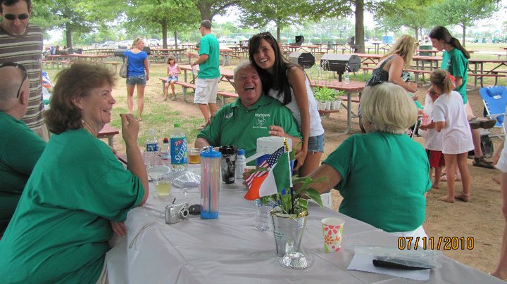 Elizabeth Monahan's album, Monahan Family Picnic