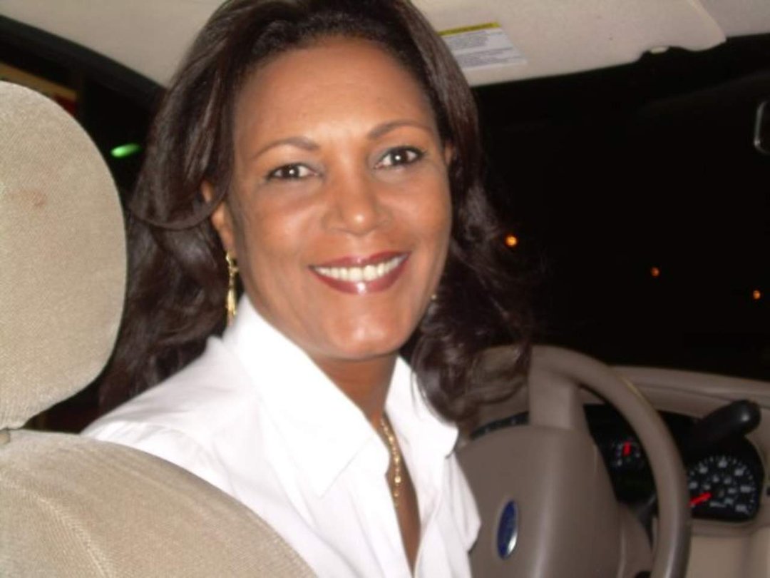 Sandra Taylor's album, Profile Pictures