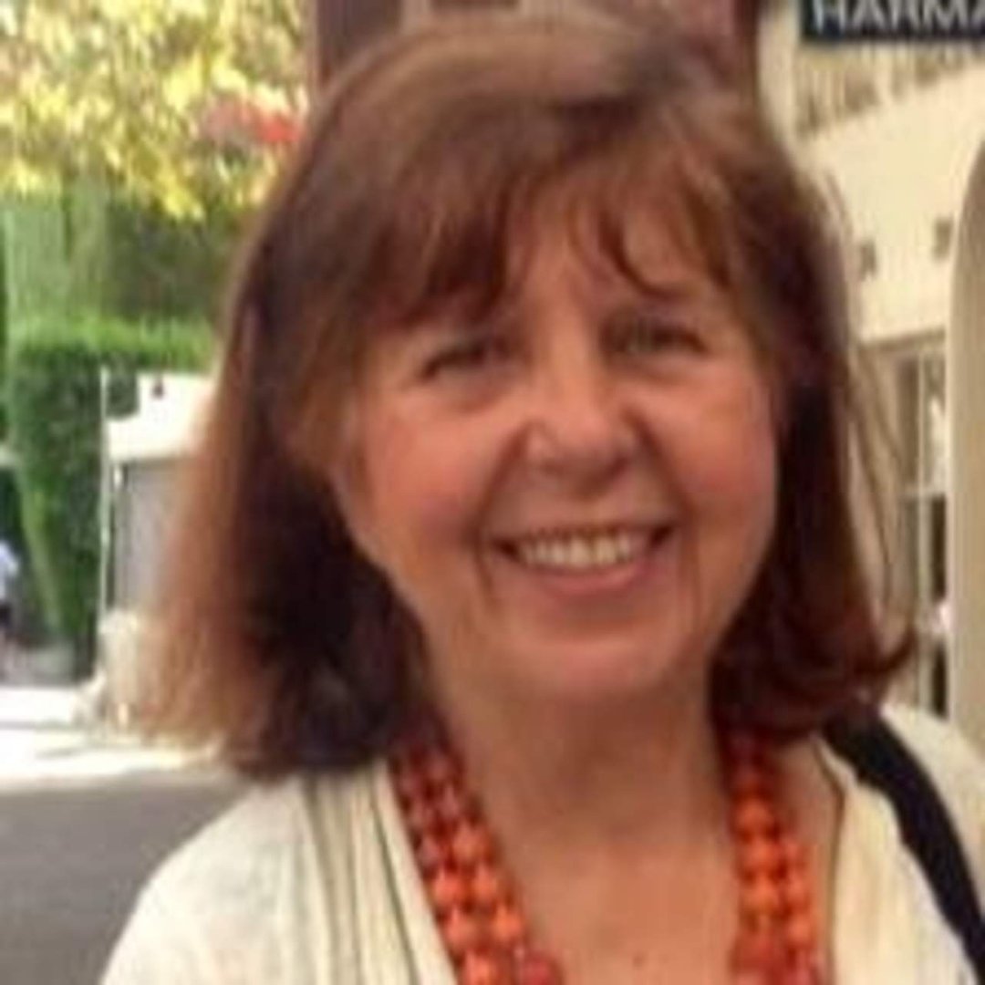 Elaine Lanoue's album, Profile Pictures