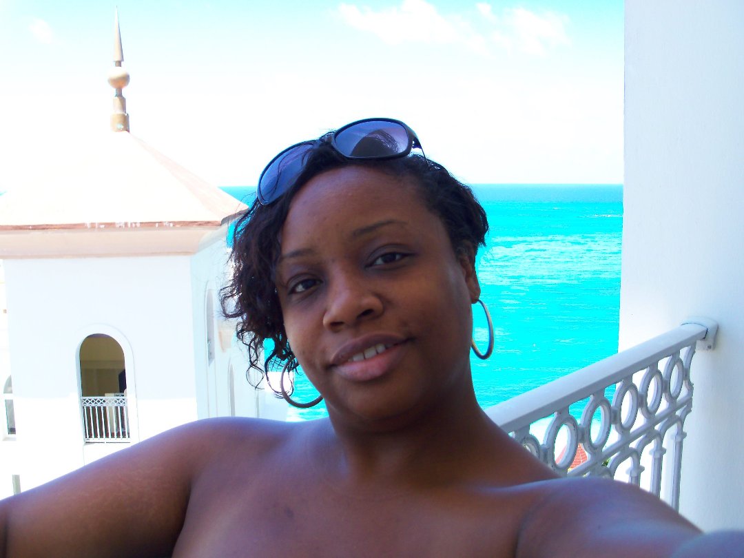 Rashida Moore's album, Profile Pictures