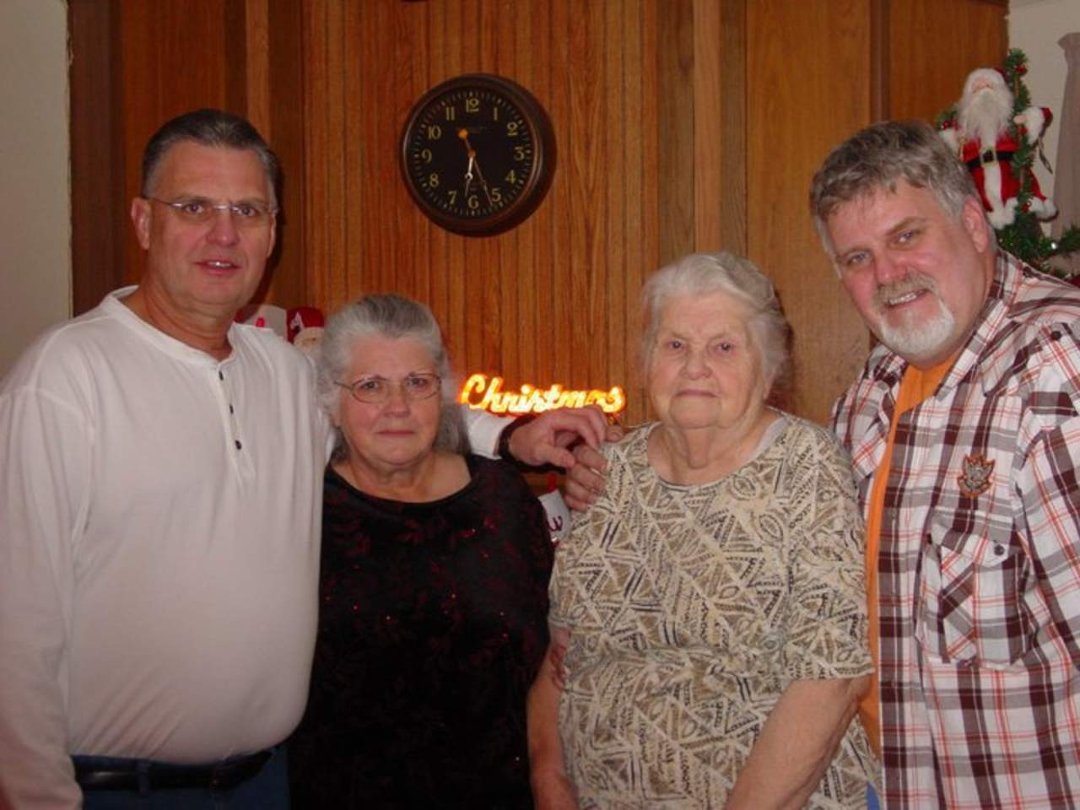 Jeff Tuttle's album, Tuttle Family Christmas 2010