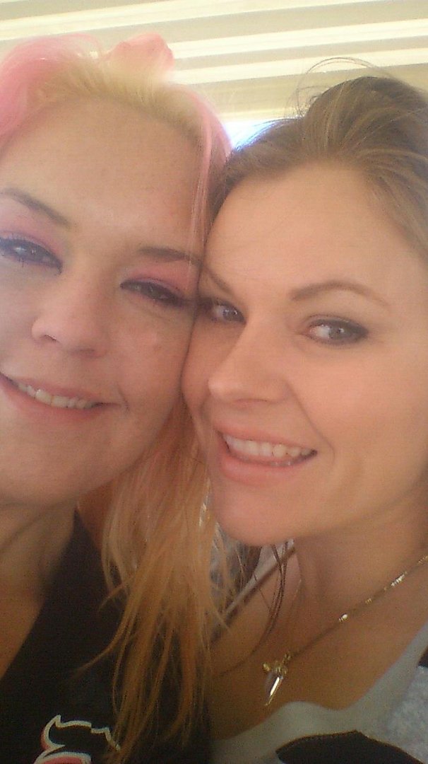 Laura Bell's album, Mobile Uploads