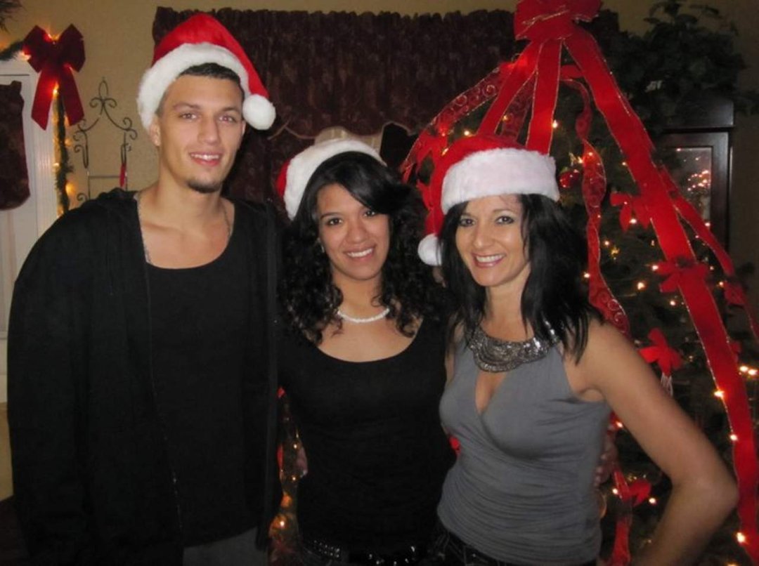 Kimberly Wolf's album, Christmas at Annette's 2010
