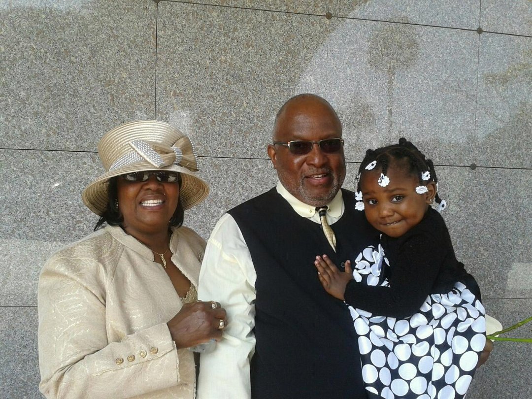 Elma Walker's album, Mobile Uploads