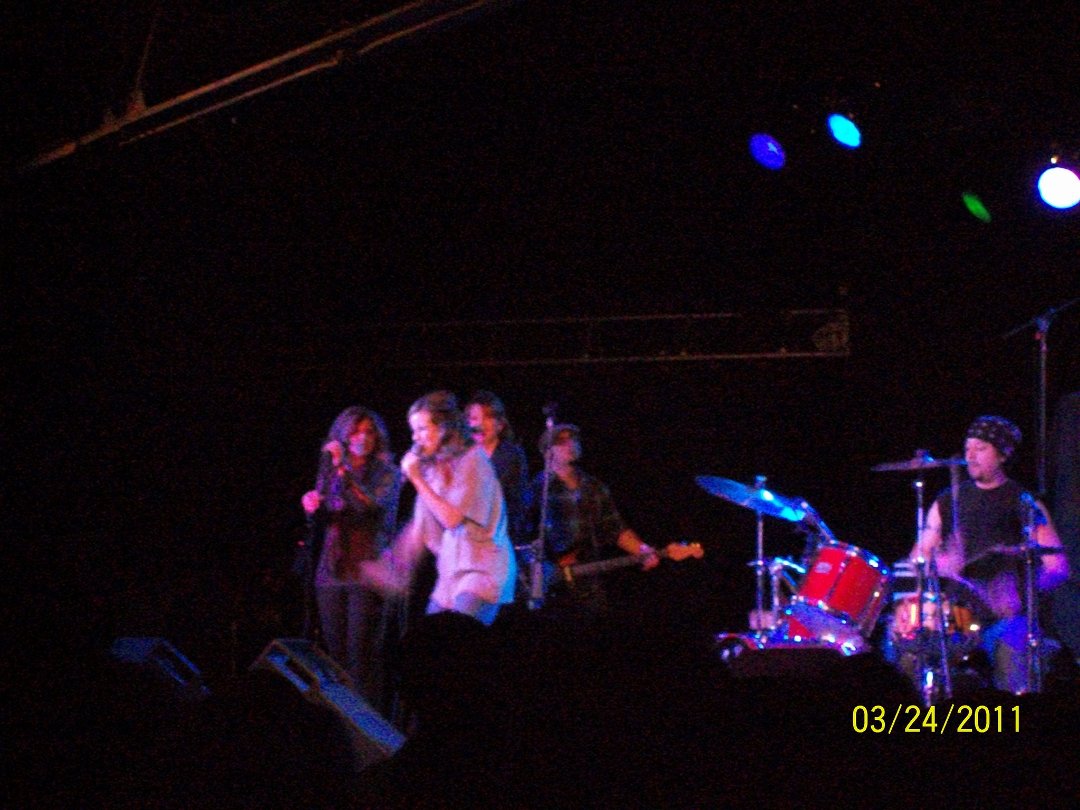 Michael Borton's album, A few photo's from the band perry concert