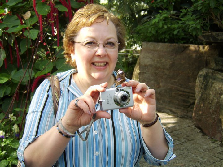 Joyce Brooks' album, Profile Pictures
