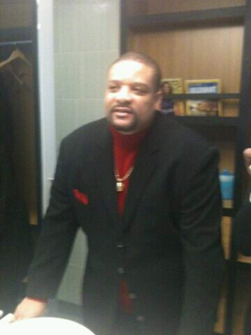 Ronald Ford's album, Mobile Uploads
