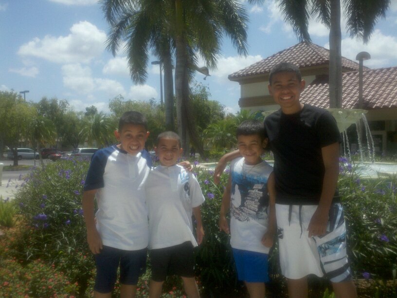 Daniel Reyes' album, Easter Sunday 2011