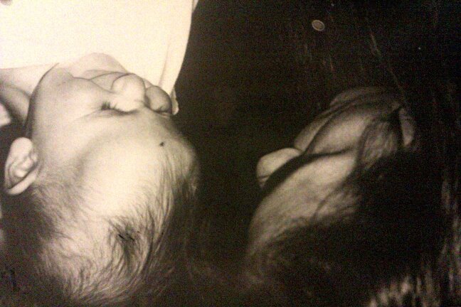 Kelly Hawes' album, Mobile Uploads