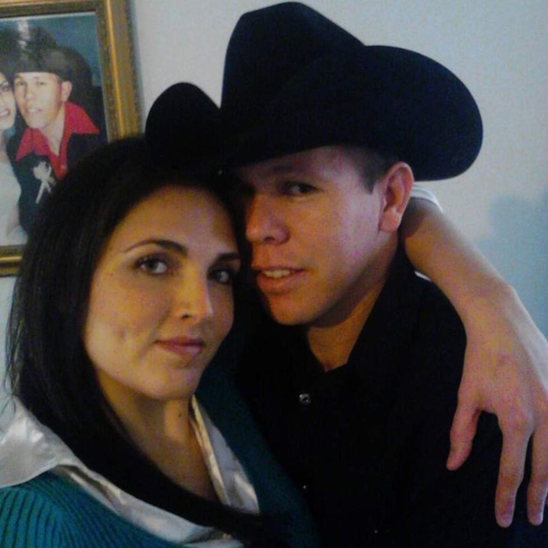 Rocio Palacios' album, Profile Pictures