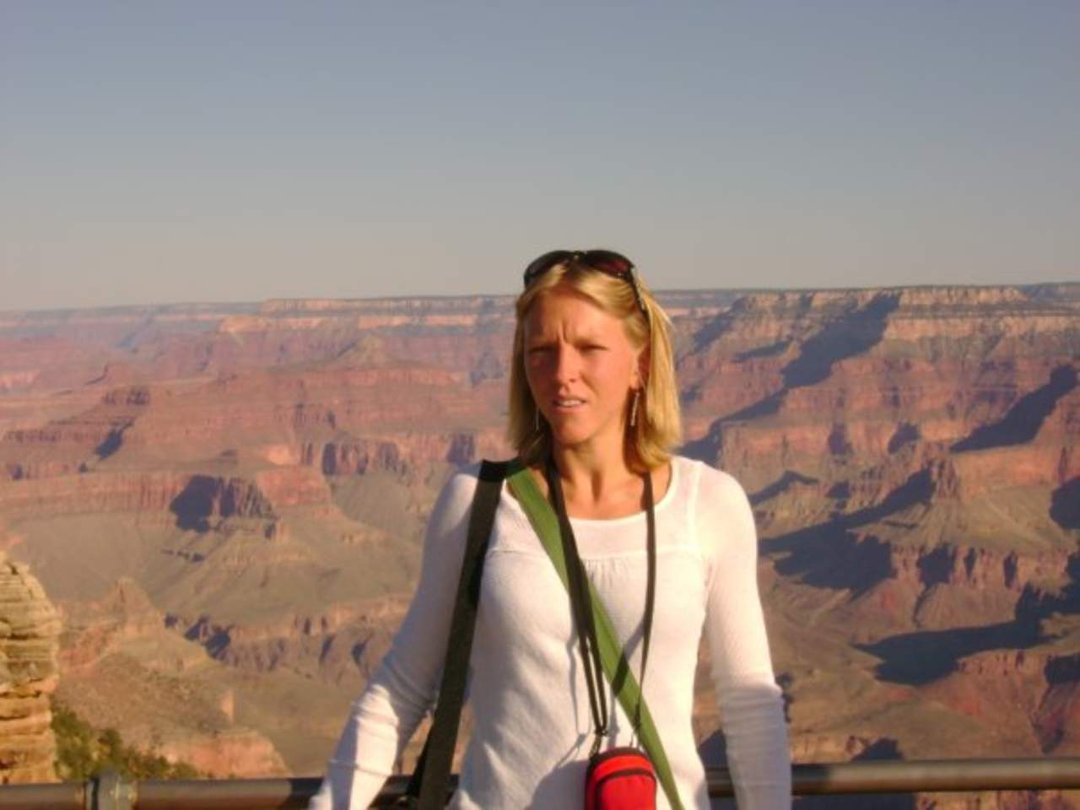 Sara Droll's album, Profile Pictures