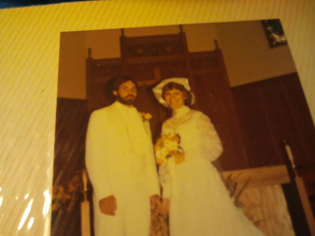 Sandi Burke's album, Mobile Uploads