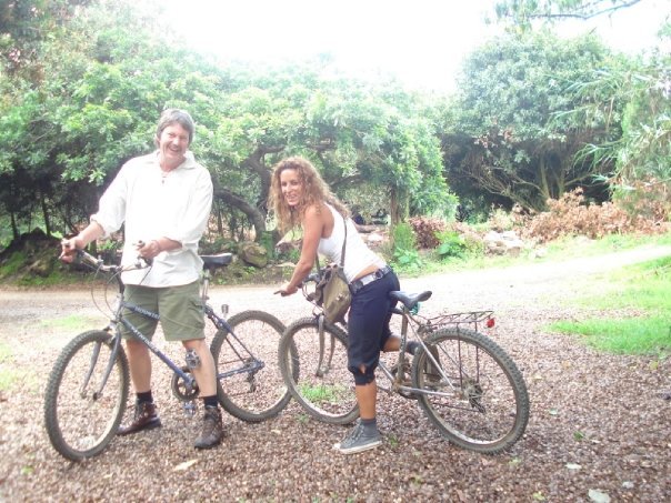 Charlie Thomas' album, Organic Macadamia Farm