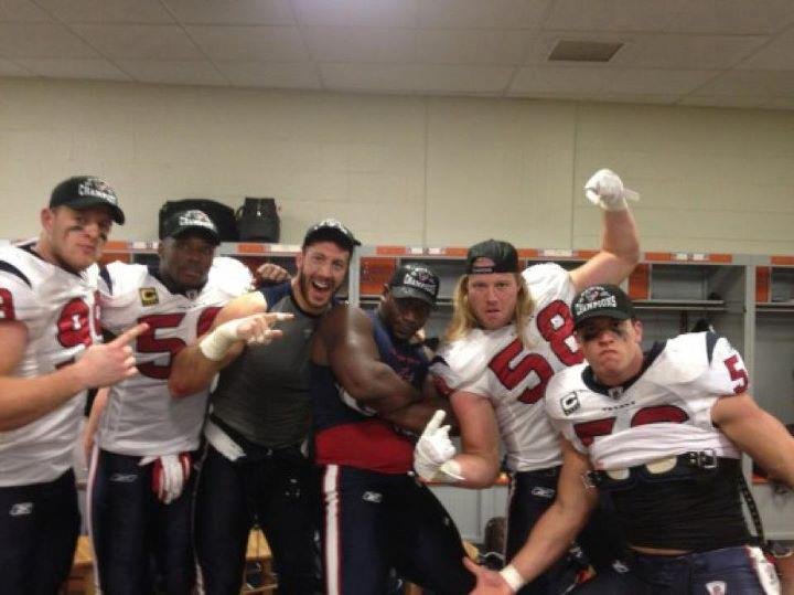 Roberto Garza's album, Mobile Uploads