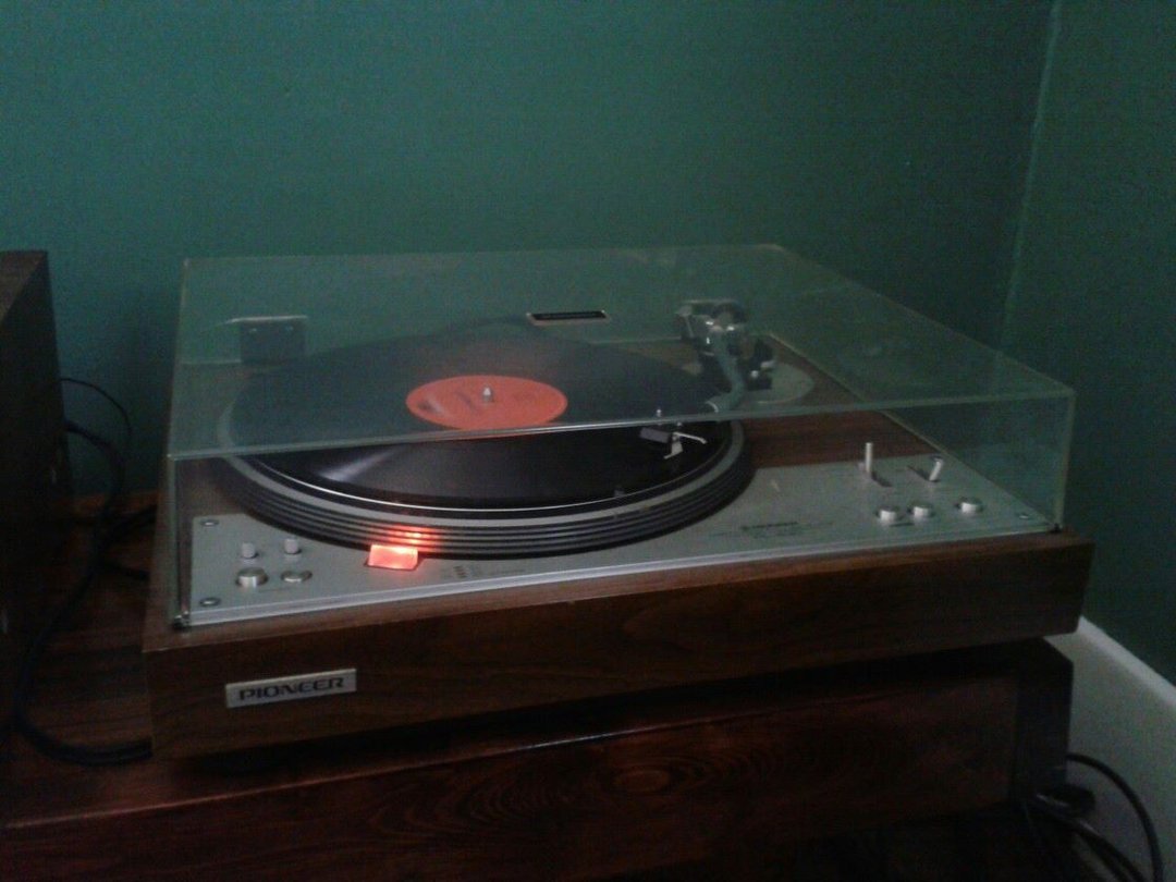 Larry Johnson's album, Mobile Uploads