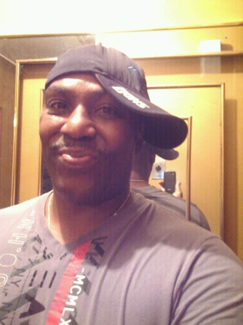 Andre Manus' album, Mobile Uploads