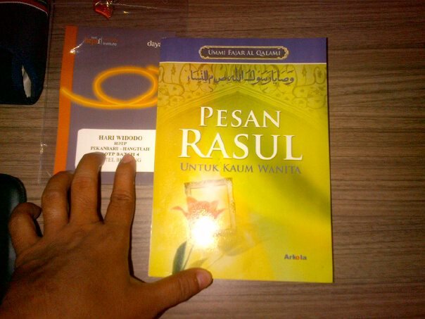 Hari Widodo's album, Mobile Uploads