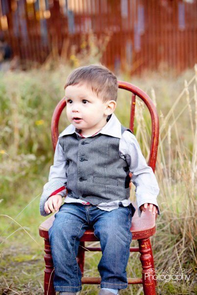 Jennifer Moran Lopez's album, Family Pictures 11.06.11