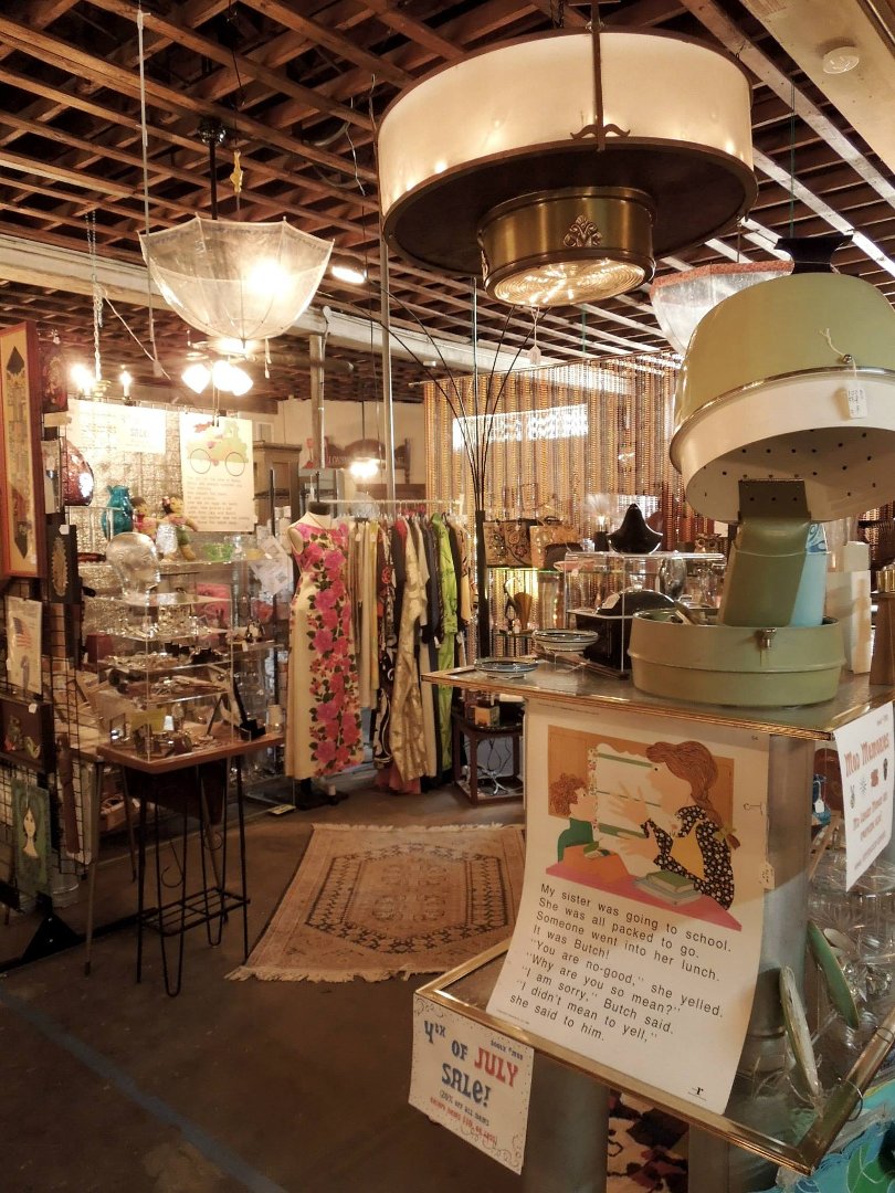 Amy Lucus' album, Mod Memories Booth at Ye Olde City Antique Mall