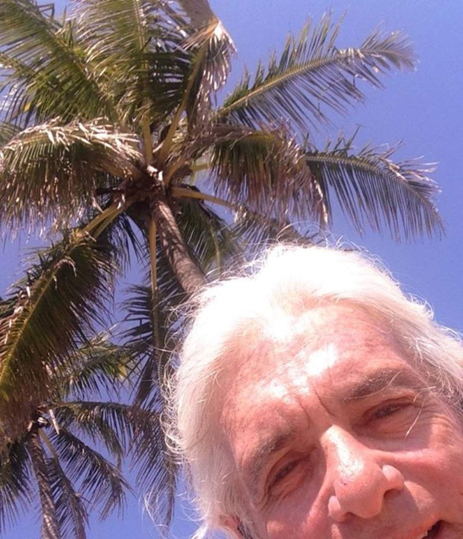 David Bloom's album, Mobile Uploads