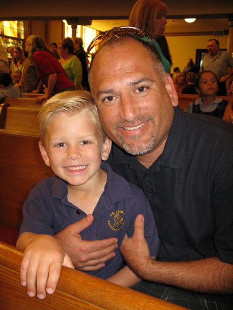 Luis Gutierrez's album, Profile Pictures