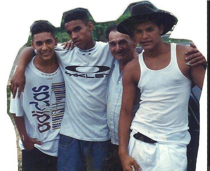 Cesar Machado Arias' album, Mobile Uploads