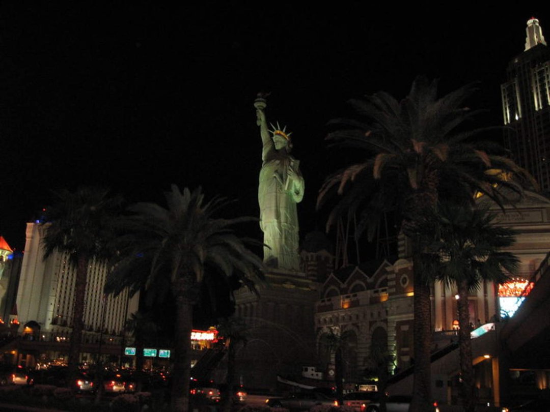 Doug Anthony's album, Vegas