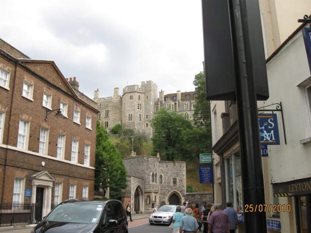 Russ Bringhurst's album, WINDSOR & ETON 7-2010