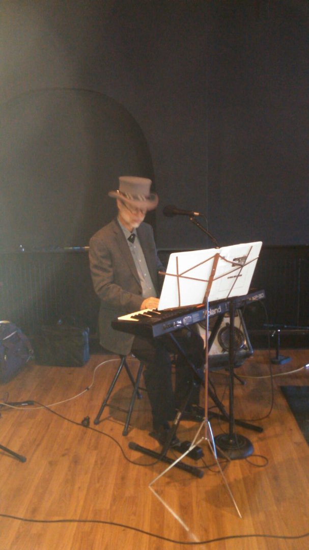 Joyce Davis' album, Mobile Uploads