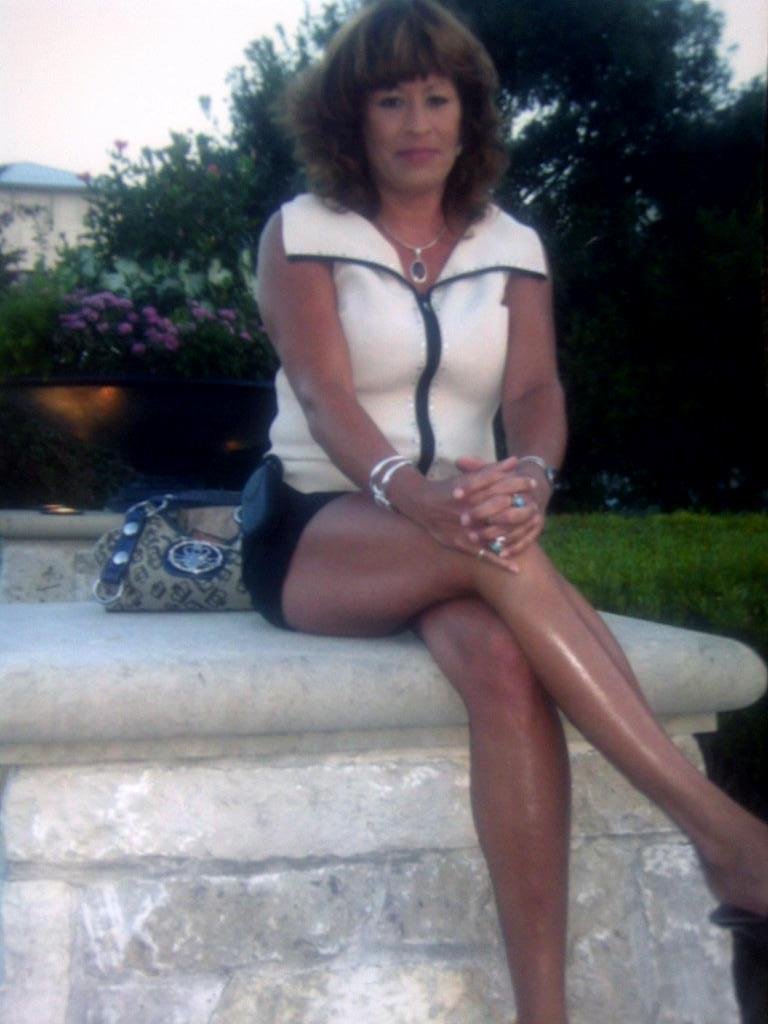 Cindy Calhoun's album, Profile Pictures
