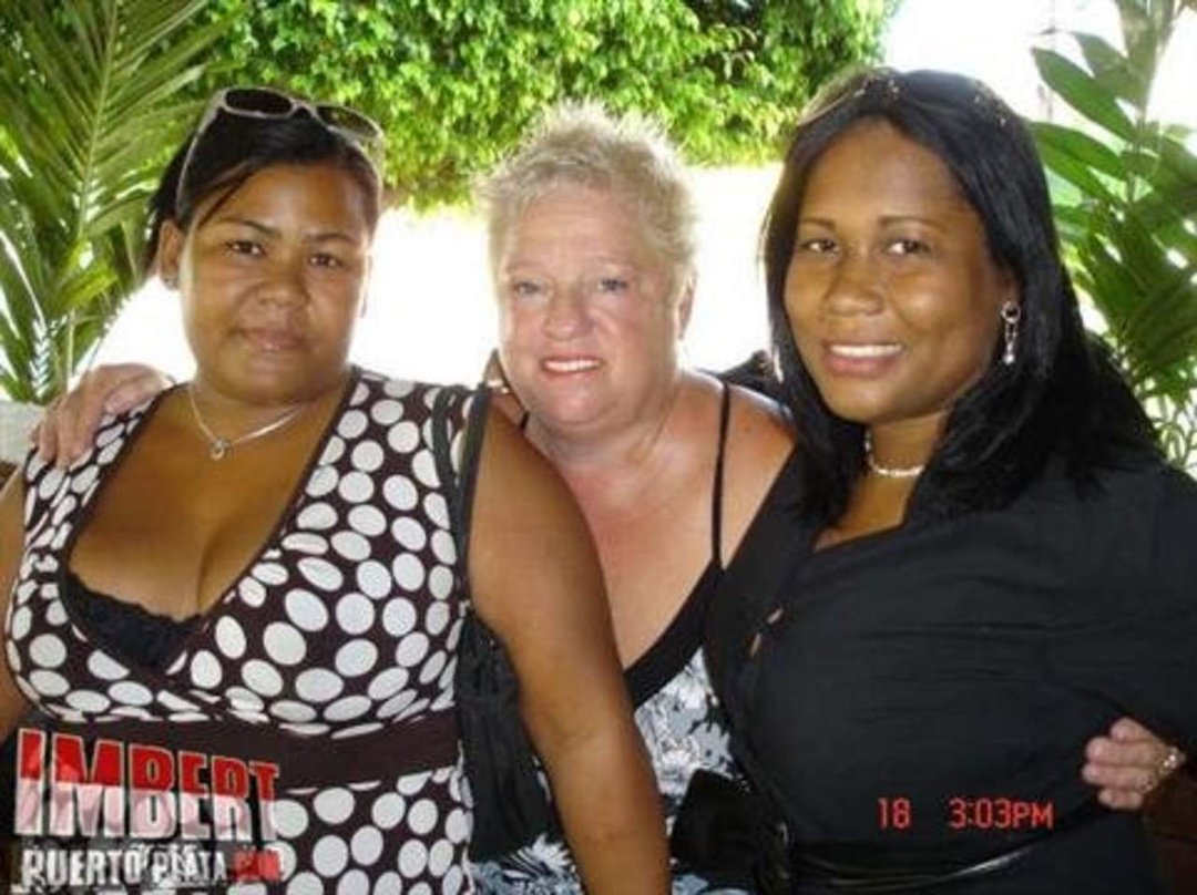 Sharon Underhill's album, Profile Pictures