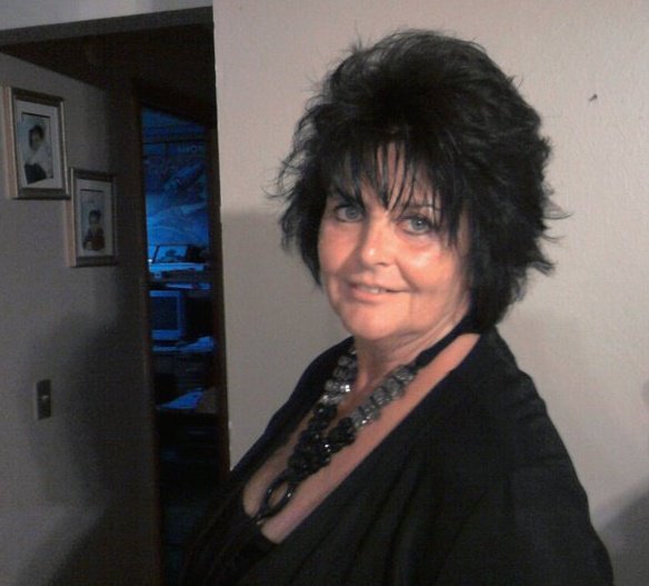 carrollyn jouni's album, Profile Pictures