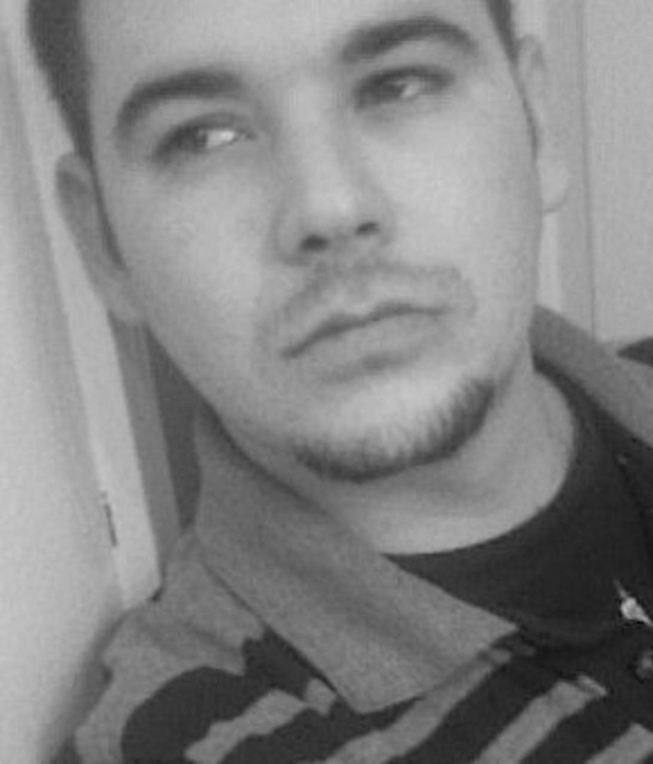 Dan Everett's album, Profile Pictures
