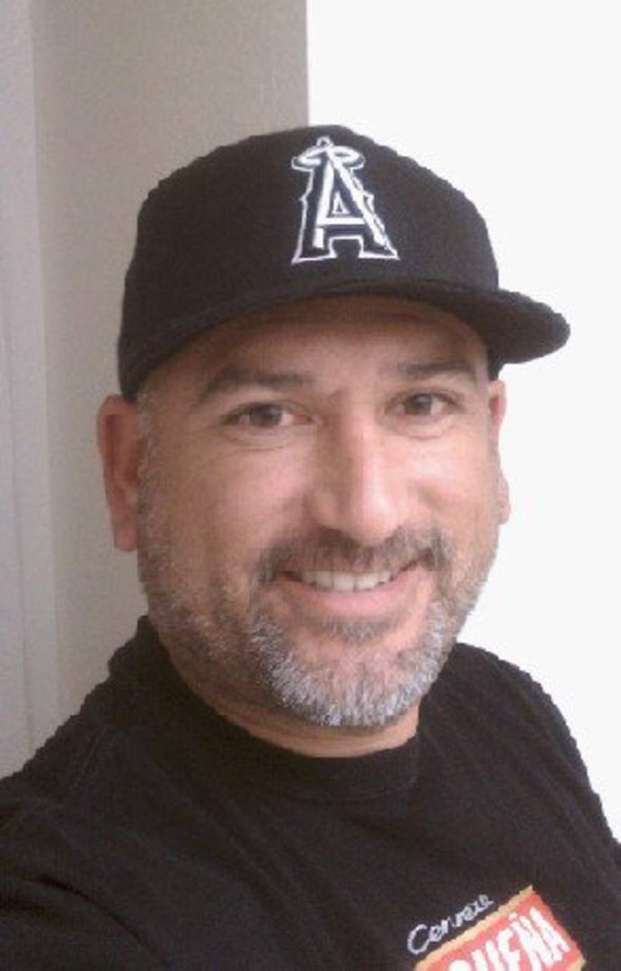 Luis Gutierrez's album, Profile Pictures