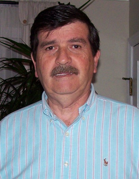 Julio Saghini's album, Profile Pictures