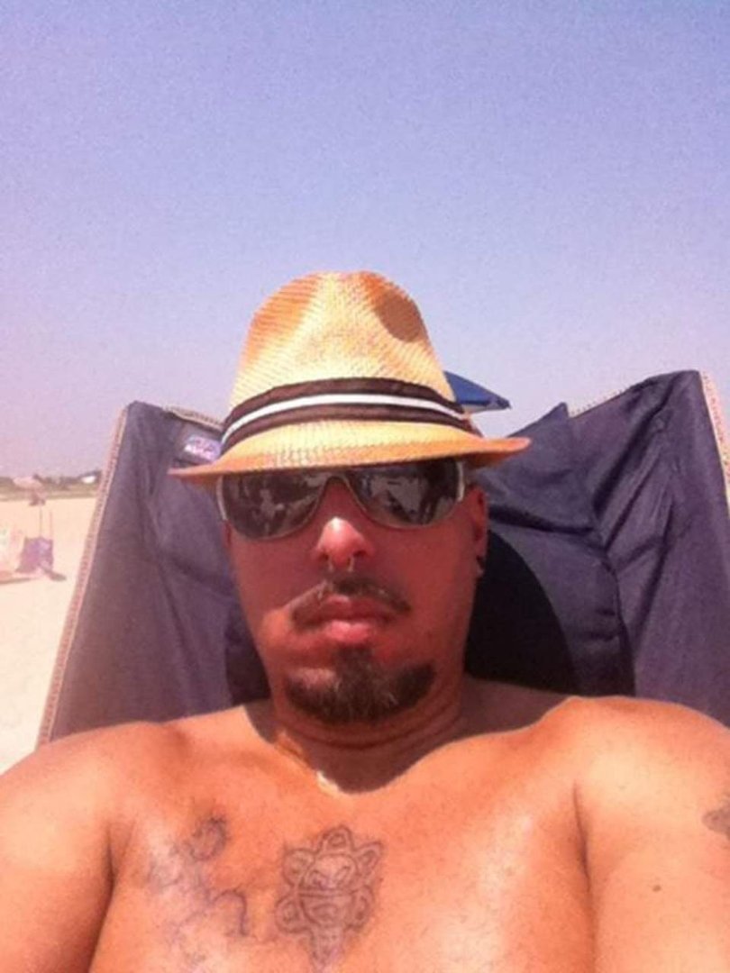 Alex Machete's album, Mobile Uploads