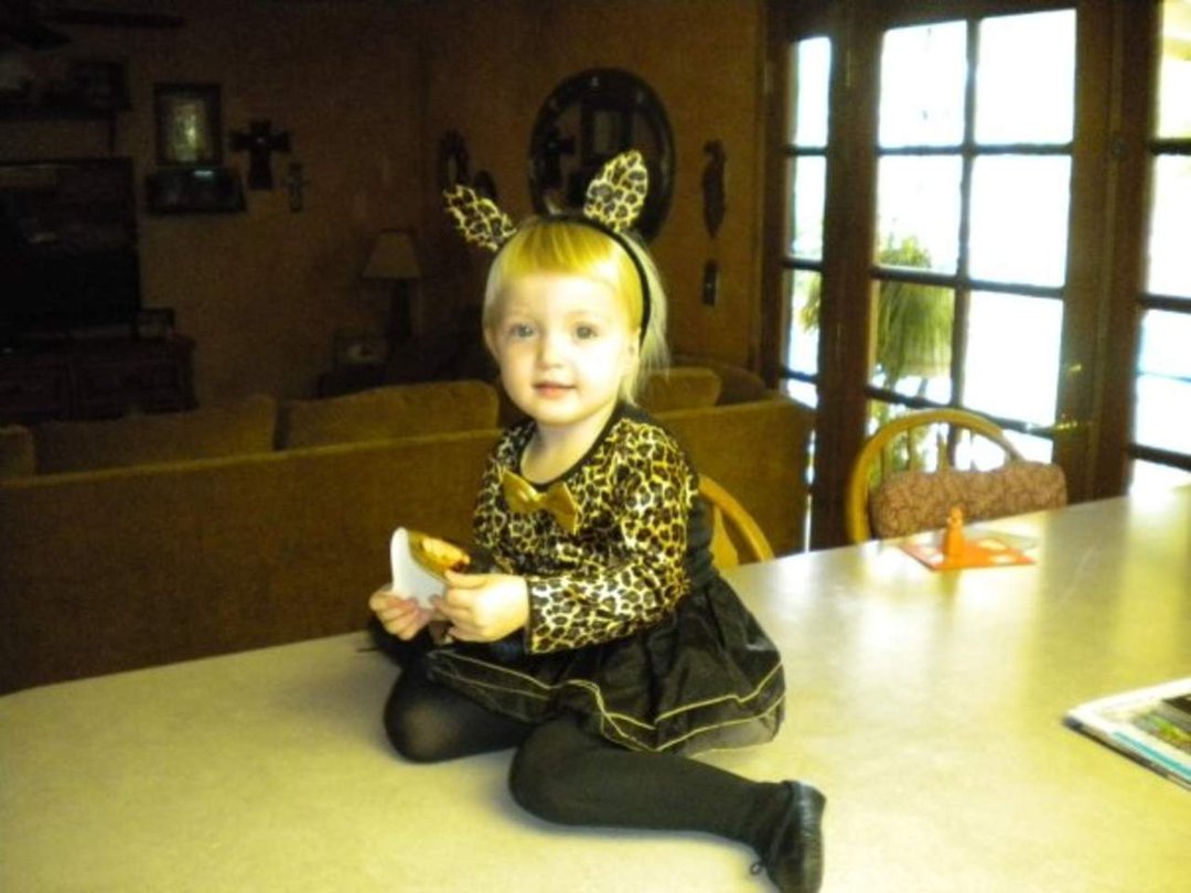 Kat Domet's album, Greg and Delia Halloween