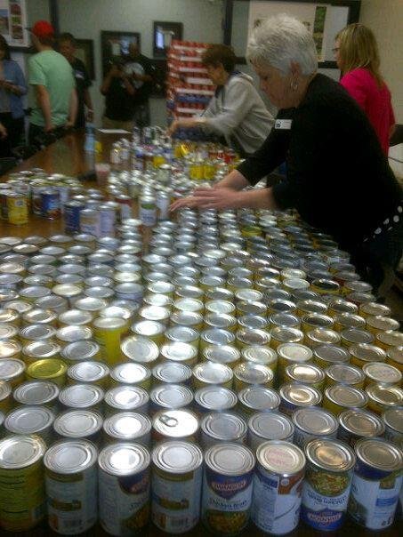 Leslie Robinson's album, Can food drive @ the Mission