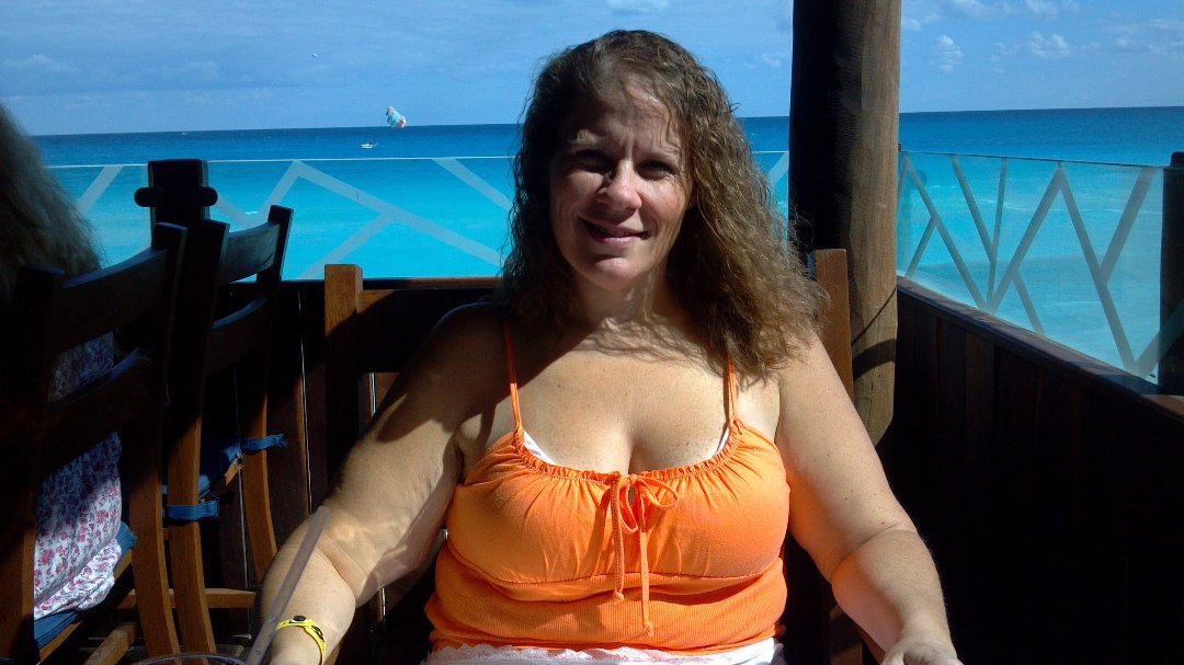 Sandra Thomas' Classmates profile album