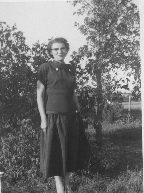 Susan Dow- Walhood's album, Old Family Photos