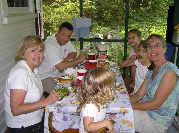 Anna Hyder's album, family