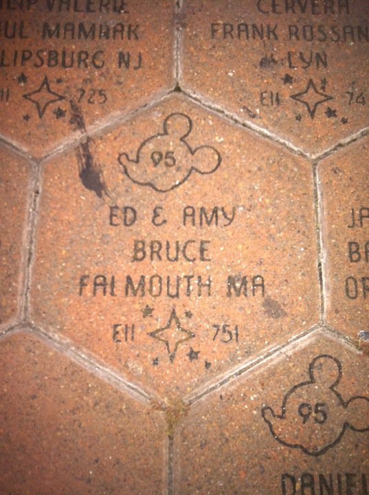 Edward Bruce's album, Mobile Uploads