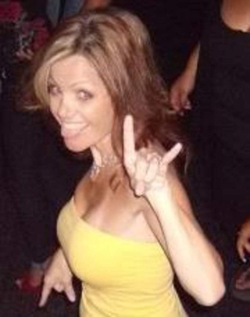 Michaelle Thompson's album, Profile Pictures